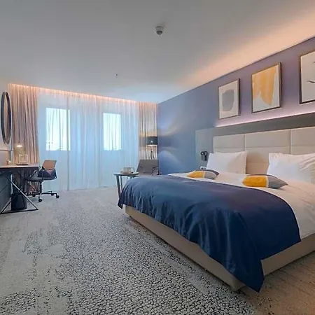 Voco - By Ihg 5* Podgorica